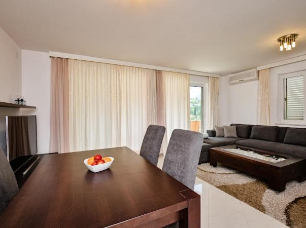 Apartments Villa Slavica Ičići المظهر الخارجي الصورة